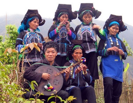 Music, instruments, and dance of the Ha Nhi