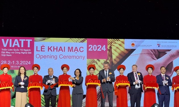 Vietnam International Trade Fair for Apparel opens in HCMC