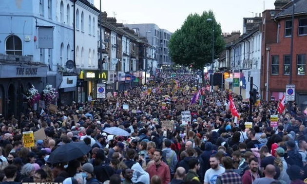 Anti-racism protesters rally across UK