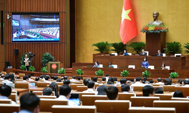 Party chief reiterates the need to build an elite, efficient, effective state apparatus