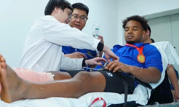 Striker Xuan Son successfully undergoes surgery in Vietnam