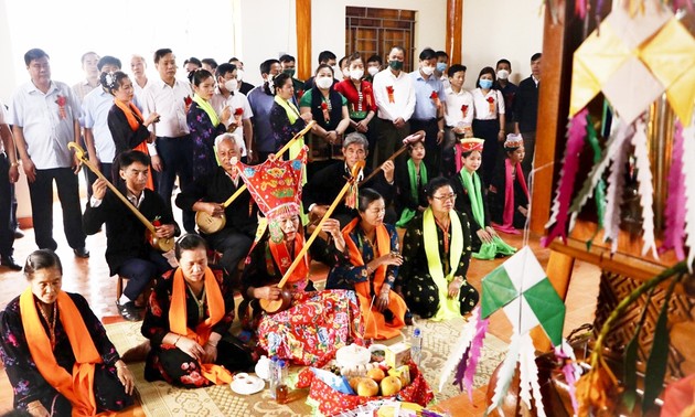 Kin Pang Then ritual of the White Thai in northwestern region