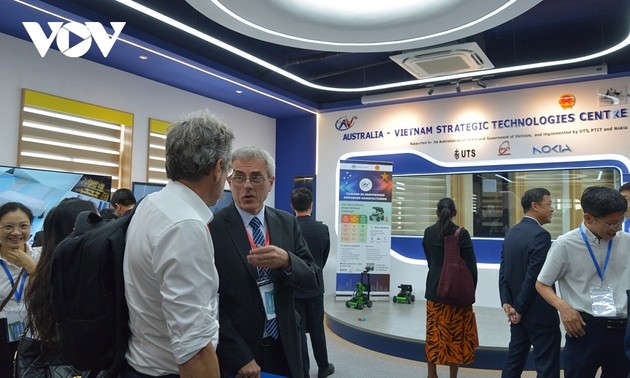 Vietnam, Australia launch Strategic Technology Center