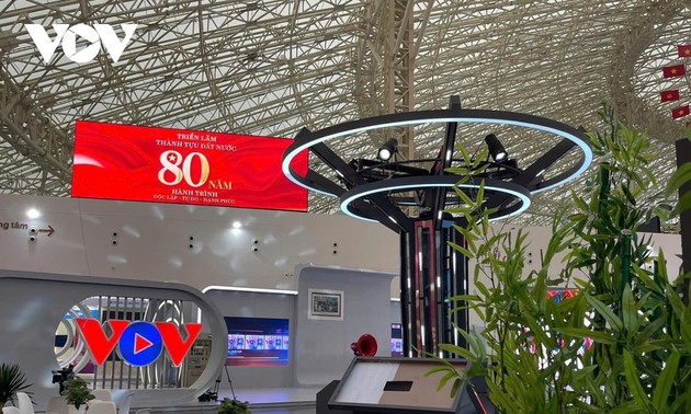 Voice of Vietnam exhibits its 80-year achievements
