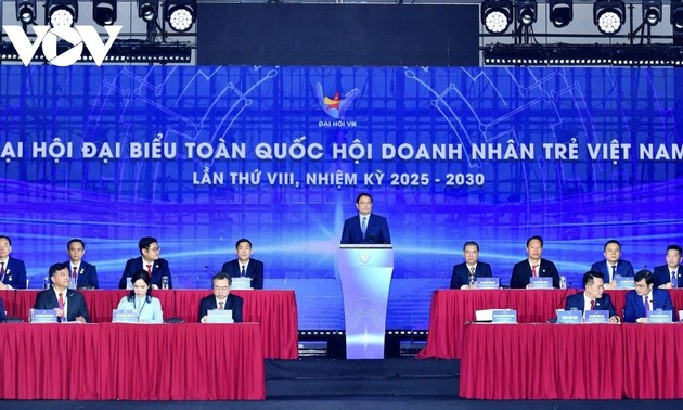 PM urges young Vietnamese entrepreneurs to promote passion, patriotism