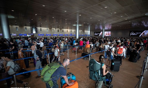 Countries rush to evacuate citizens from Middle East