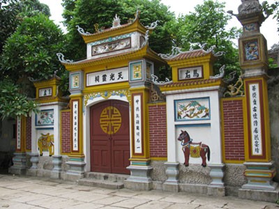 Visiting Ghenh temple 