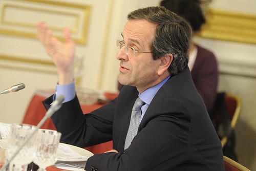 Greek PM Samaras reshuffles cabinet 