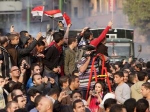 Egyptian military delivers ultimatum to resolve the country’s impasse