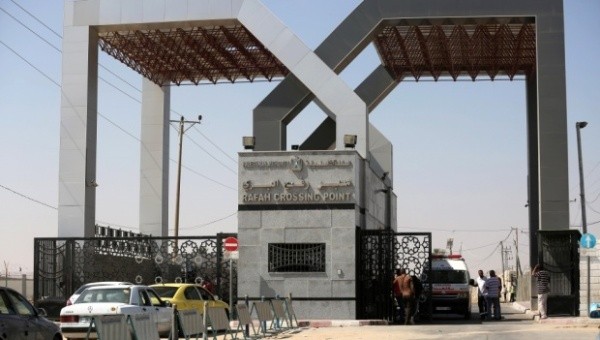 Egypt temporarily reopens Gaza Border Crossing