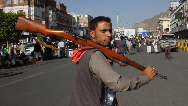 Yemen's Shiite Houthi capture presidential palace in Aden