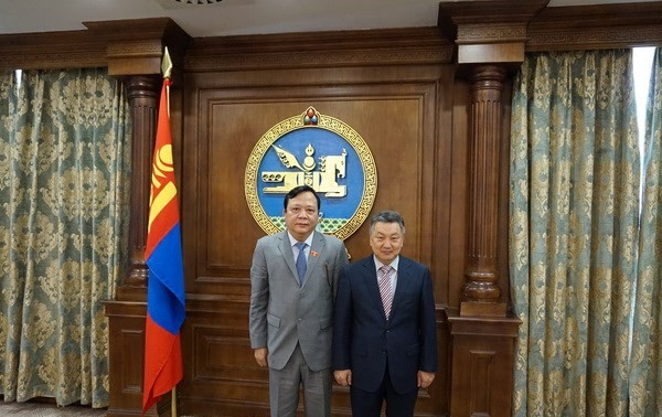 Mongolian Parliament seeks closer ties with Vietnam