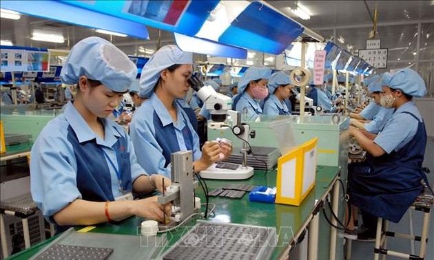 Vietnam sees positive signs in production and trade in H1 