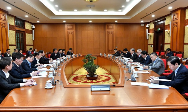 Party leader urges more attention to handling petitions, complaints  