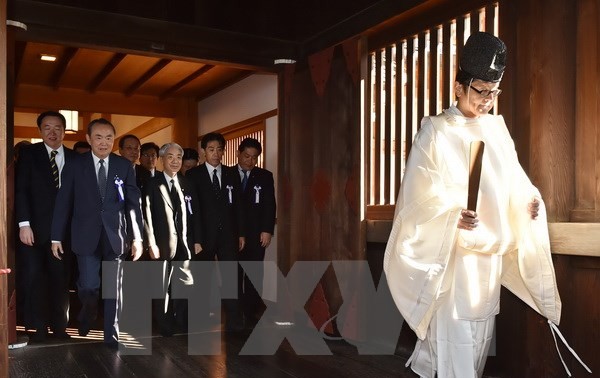 日本新内阁大臣参拜靖国神社