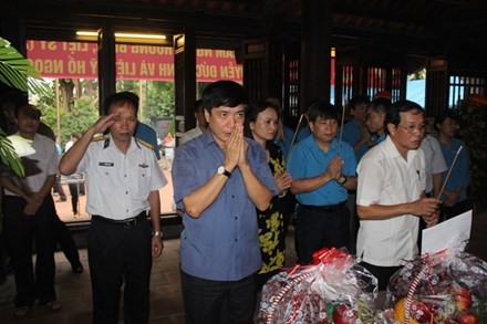 Cérémonie d’hommage à Nguyen Duc Canh à Hai Phong