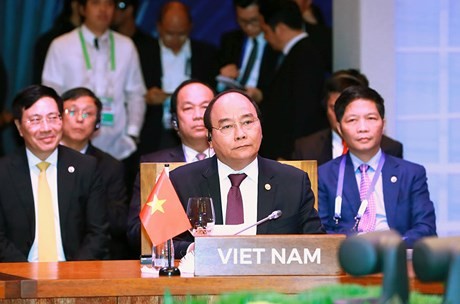 Le PM Nguyen Xuan Phuc aux sommets de l’ASEAN avec les partenaires