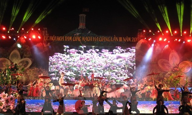 Ouverture du festival des fleurs de sarrasin du plateau calcaire de Dông Van