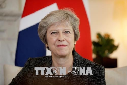 Un Brexit sans accord? Pas si dramatique, estime Theresa May