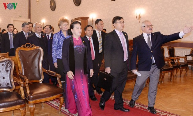 Nguyên Thi Kim Ngân rencontre des étudiants de l’Université de Kazan