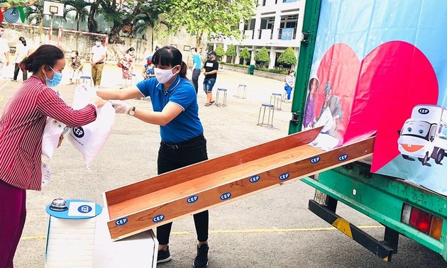 Les syndicats de Hô Chi Minh-ville aident les travailleurs en difficulté