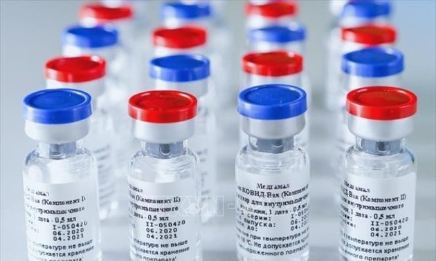 Covid-19: la vaccination de masse volontaire en Russie commence dans un mois