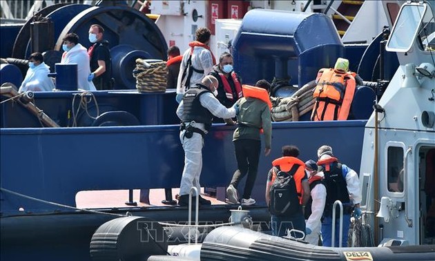 Traversées de la Manche : l'armée britannique renforce son soutien aux gardes-côtes