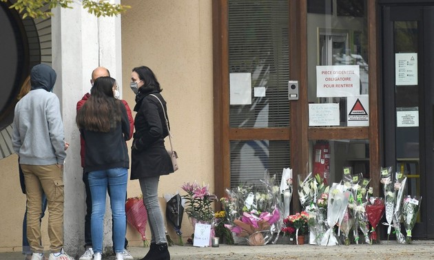 France : Les rassemblements en hommage à Samuel Paty dans le Sud-Ouest