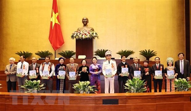 Nguyên Thi Kim Ngân rencontre des familles studieuses