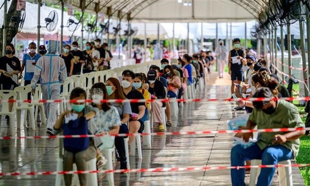 Covid-19: Plus de 160 millions de cas recensés dans le monde