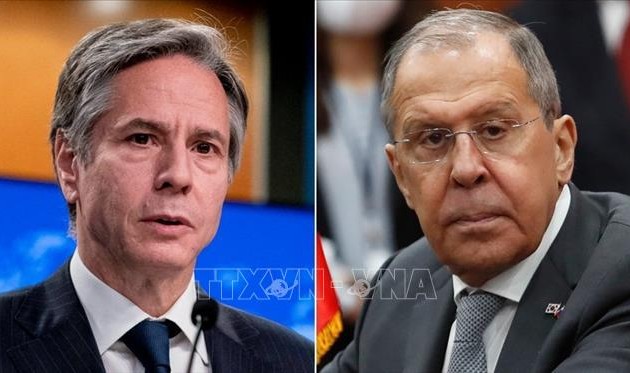 Blinken et Lavrov prônent la coopération pour apaiser des relations américano-russes tendues à l'extrême