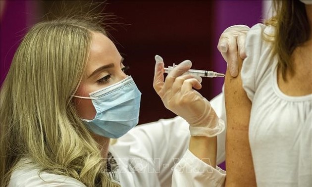 L’OMS, l’OMPI et l’OMC s’engagent en faveur d’un accès équitable aux vaccins anti-Covid-19