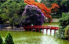 ハノイの町を歌う