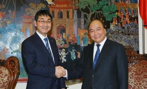 フック副首相、衆議院の河井克行元外務委員長と会見