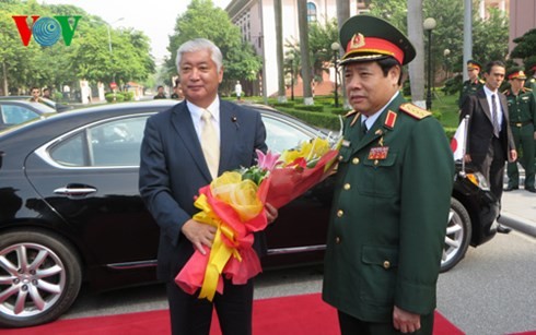 越日、国防協力を強化