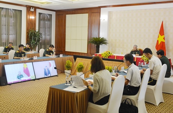 ベトナムと日本、国防協力を促進 