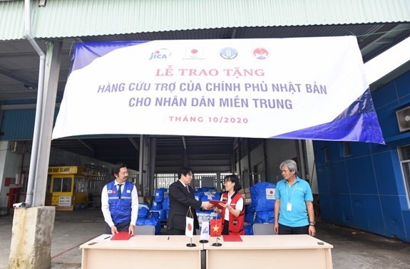 日本政府、ベトナムの被災地を支援