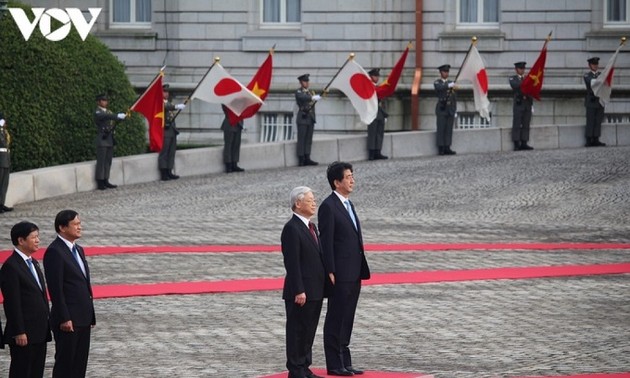 安倍元首相 ベトナム国民の親しい友人