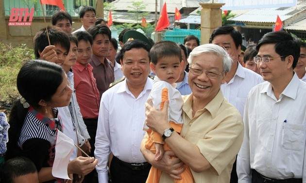 グエン・フー・チョン書記長と全国の同胞、兵士たち