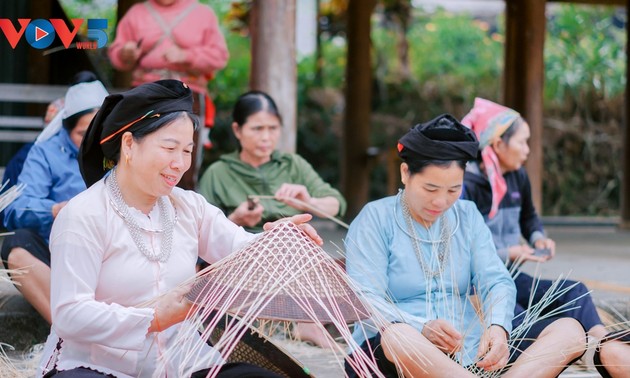 ハイ・メー菅笠  テイ族の文化的な宝物