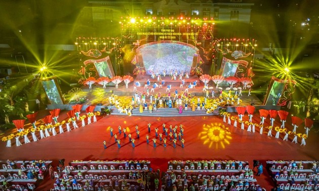 フン神社祭りとフート省文化・観光週間2025 開催中