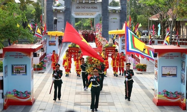 フン王の命日、国内外で厳かに開催