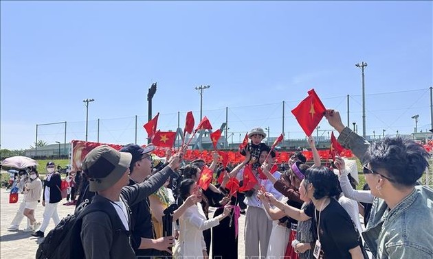 日本の東大阪市でベトナム統一50周年を祝うフェスティバル 開催