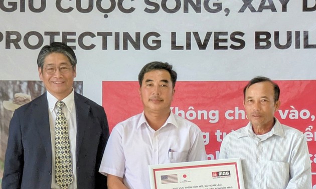 日本、クアンチ省での地雷除去を支援 持続可能な開発の基盤づくりへ