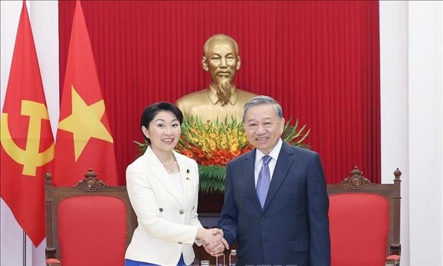 日越関係 実質的かつ包括的に発展する段階に