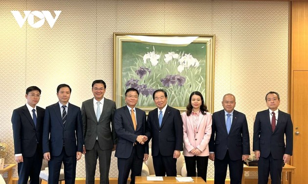 ロン副首相 日本衆議院議長および政府要人と個別会見