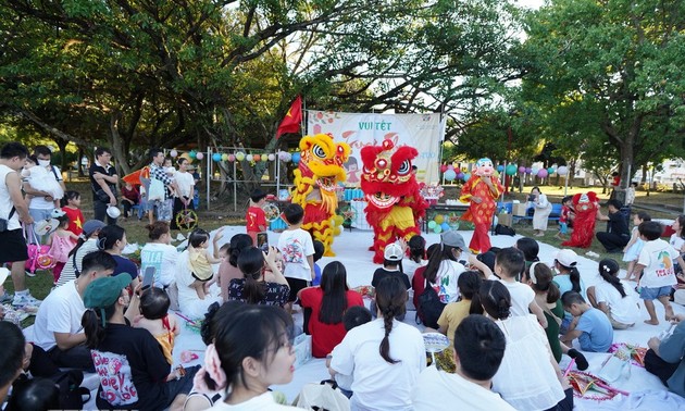 日本在住のベトナム人の子どもたちの温かな中秋節