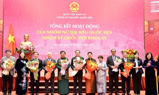 マン国会議長　第15期女性国会議員グループの活動の総括式典に出席