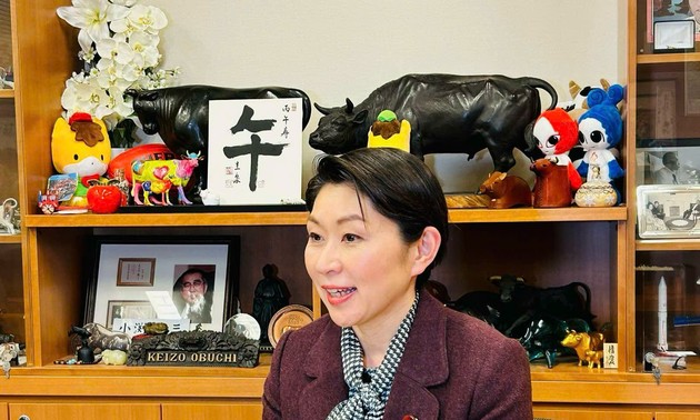 日本の政界、ベトナム共産党第14回党大会を評価