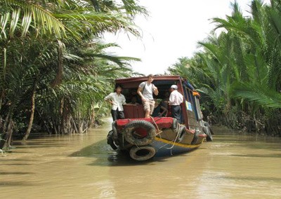 Memuliakan para petani kelapa